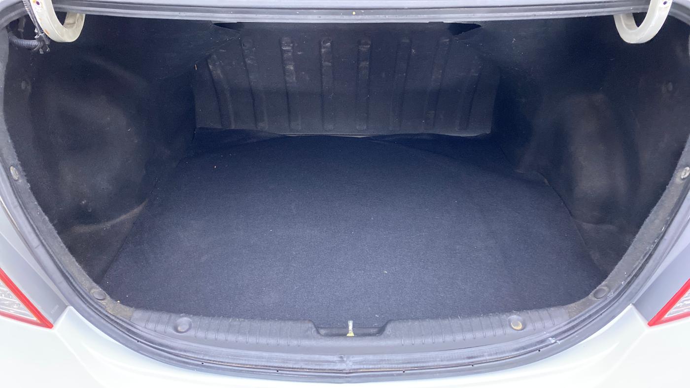 2012 Hyundai Verna FLUIDIC 1.6 SX CRDI, Diesel, Manual, 2,34,287 km, Boot Inside