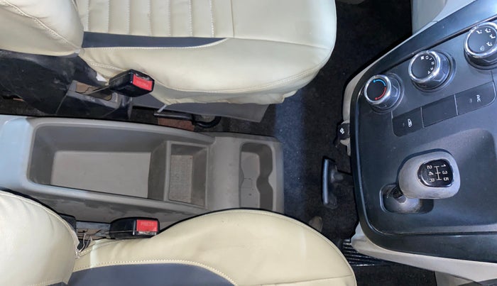 2016 Mahindra Kuv100 K4 D 6 STR, Diesel, Manual, 75,265 km, Gear Lever