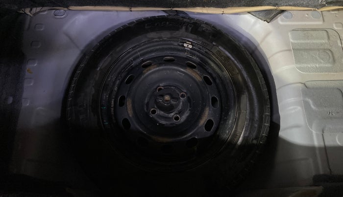 2016 Mahindra Kuv100 K4 D 6 STR, Diesel, Manual, 75,265 km, Spare Tyre