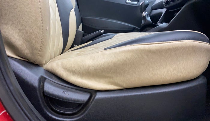 2018 Hyundai Grand i10 SPORTZ 1.2 KAPPA VTVT DUAL TONE, Petrol, Manual, 59,136 km, Driver Side Adjustment Panel