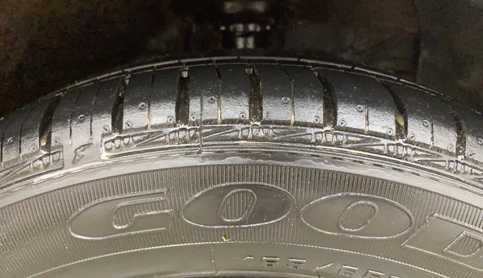 2018 Hyundai Grand i10 SPORTZ 1.2 KAPPA VTVT DUAL TONE, Petrol, Manual, 59,136 km, Right Front Tyre Tread