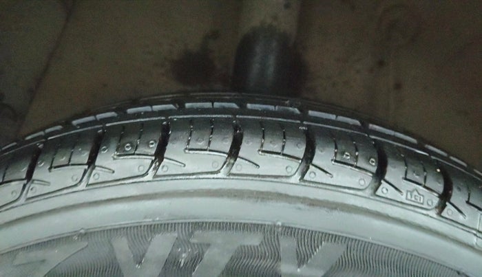 2015 Hyundai Grand i10 ASTA (O) 1.2 KAPPA VTVT, Petrol, Manual, 64,107 km, Right Rear Tyre Tread