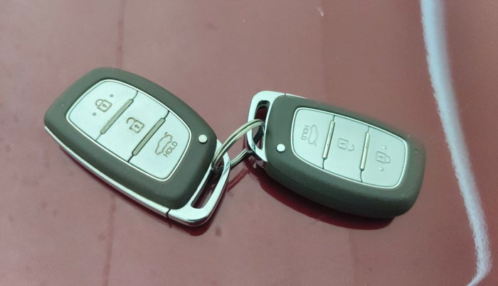 2015 Hyundai Grand i10 ASTA (O) 1.2 KAPPA VTVT, Petrol, Manual, 64,107 km, Key Close Up