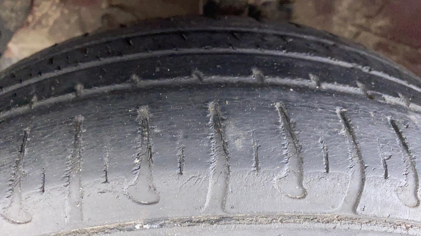 2014 Hyundai Xcent S 1.2 OPT, Petrol, Manual, 38,447 km, Left Front Tyre Tread
