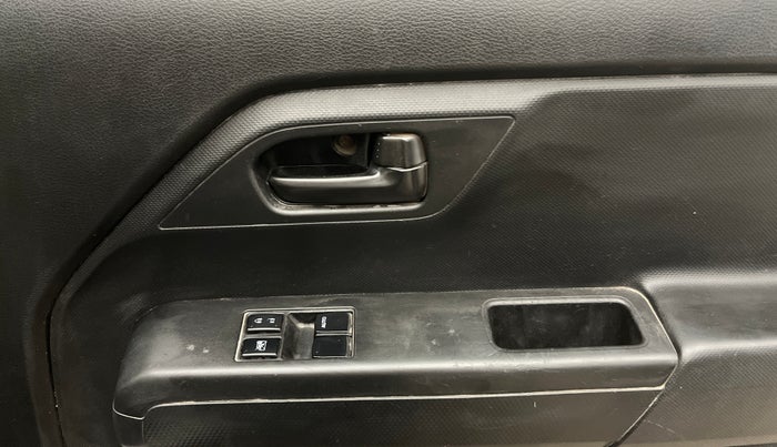 2021 Maruti New Wagon-R LXI CNG 1.0, CNG, Manual, 80,371 km, Driver Side Door Panels Control