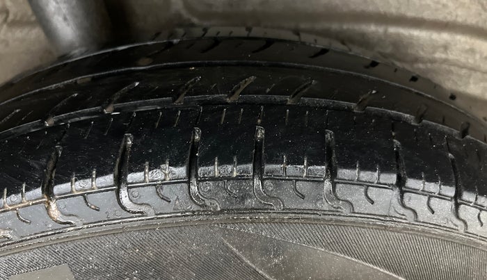 2021 Maruti New Wagon-R LXI CNG 1.0, CNG, Manual, 80,371 km, Right Rear Tyre Tread