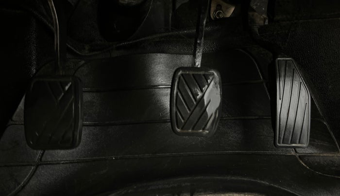 2021 Maruti New Wagon-R LXI CNG 1.0, CNG, Manual, 80,371 km, Pedals