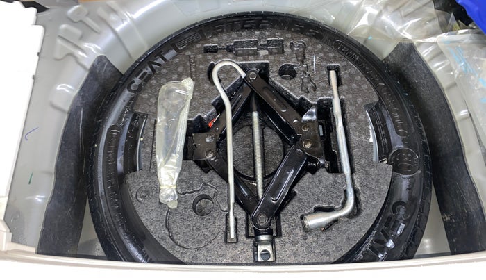 2024 Mahindra XUV 3XO MX1 1.2 L TCMPFi, Petrol, Manual, 6,906 km, Spare Tyre