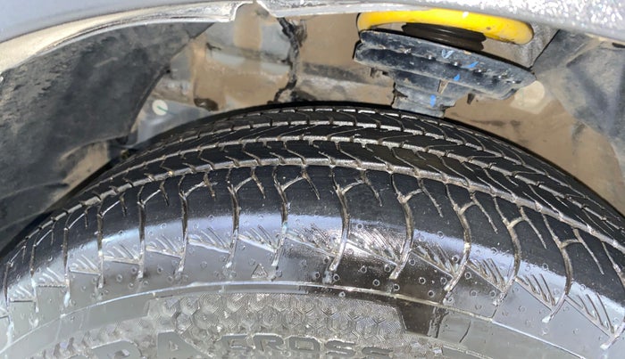 2024 Mahindra XUV 3XO MX1 1.2 L TCMPFi, Petrol, Manual, 6,906 km, Left Front Tyre Tread