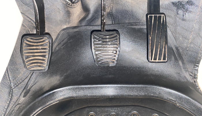 2024 Mahindra XUV 3XO MX1 1.2 L TCMPFi, Petrol, Manual, 6,906 km, Pedals