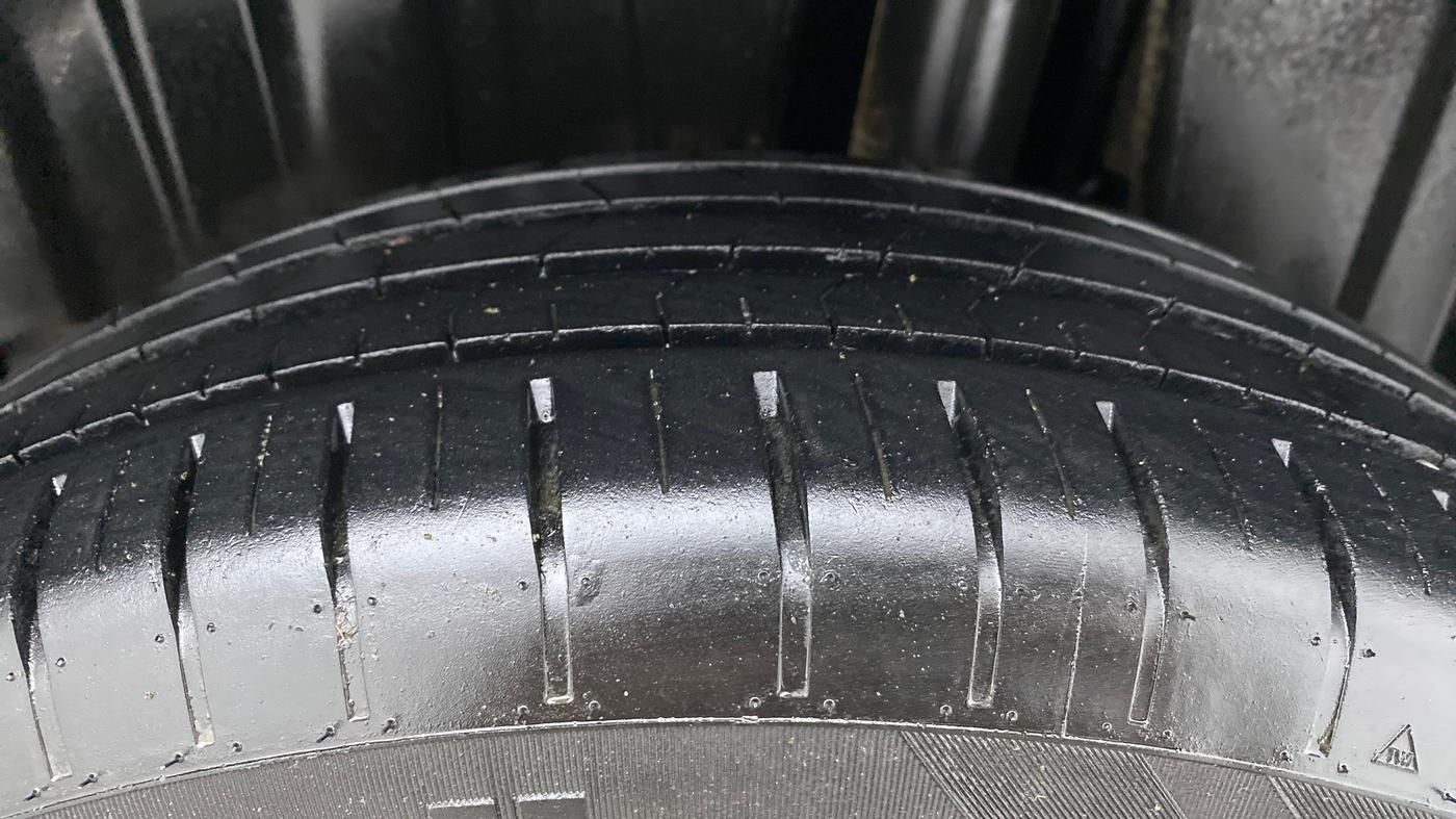 2022 Maruti Baleno DELTA PETROL 1.2, Petrol, Manual, 29,157 km, Left Rear Tyre Tread