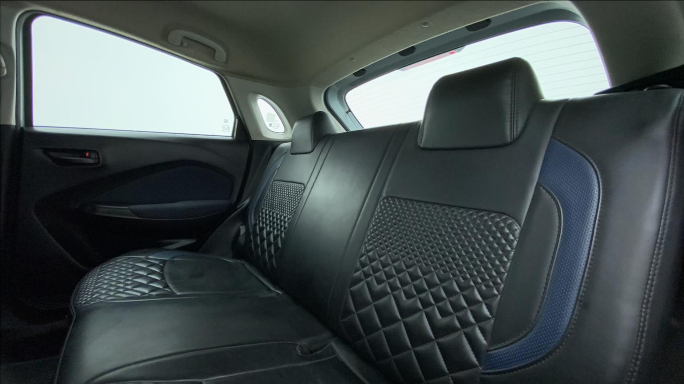 2022 Maruti Baleno DELTA PETROL 1.2, Petrol, Manual, 29,157 km, Right Side Rear Door Cabin