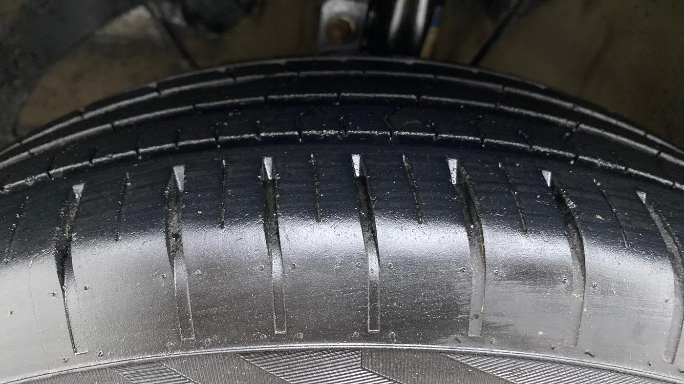 2022 Maruti Baleno DELTA PETROL 1.2, Petrol, Manual, 29,157 km, Left Front Tyre Tread