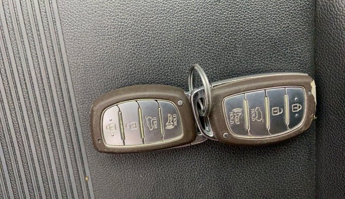 2021 Hyundai NEW I20 ASTA 1.0 GDI TURBO DCT, Petrol, Automatic, 76,660 km, Key Close Up