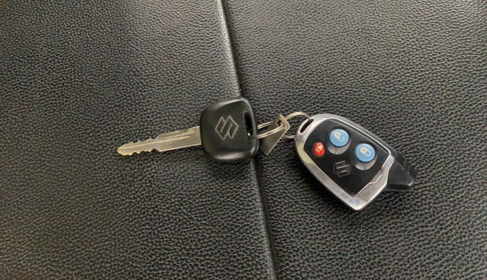 2021 Maruti Eeco 5 STR WITH A/C+HTR, Petrol, Manual, 17,227 km, Key Close Up