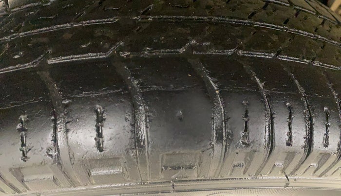 2021 Maruti Eeco 5 STR WITH A/C+HTR, Petrol, Manual, 17,227 km, Right Rear Tyre Tread