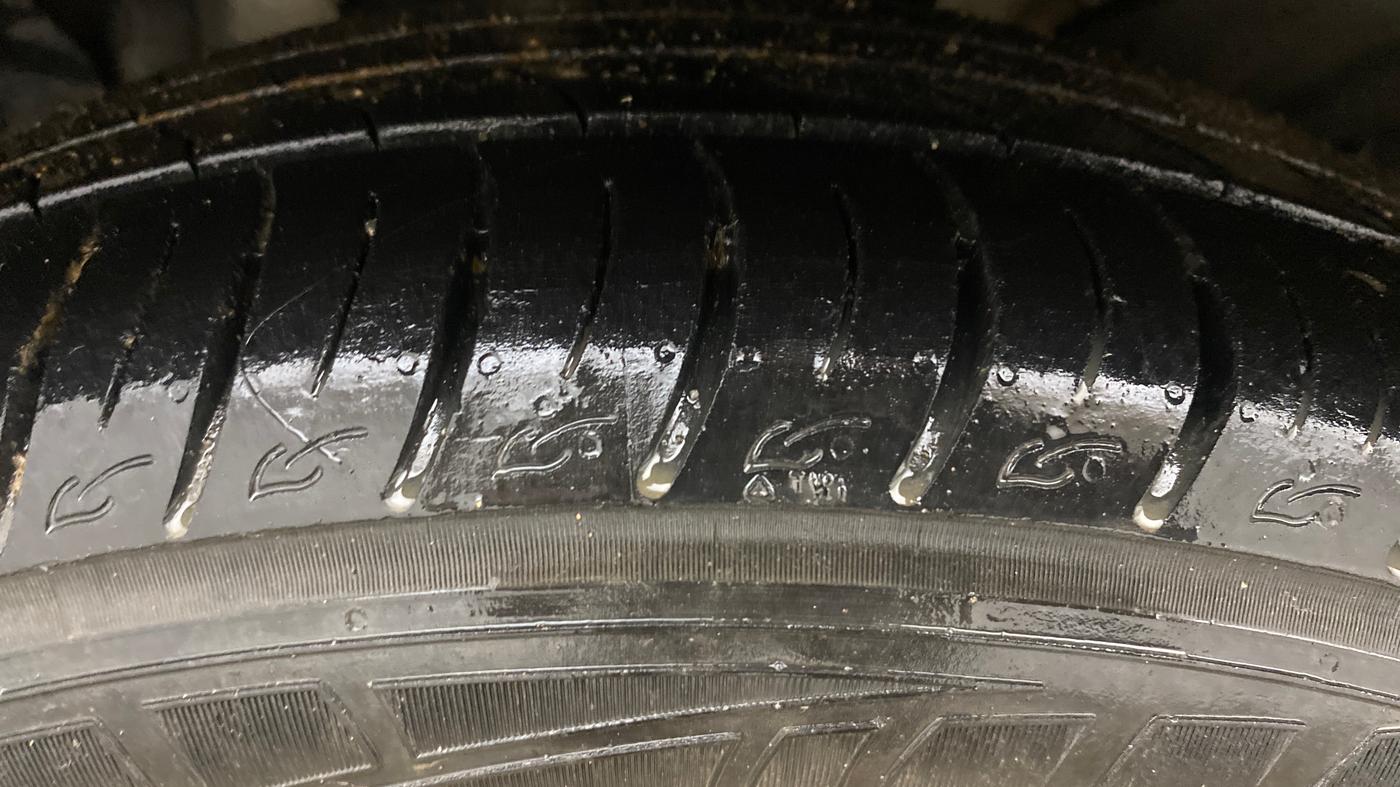 2021 KIA SELTOS GTX PLUS DCT 1.4 PETROL, Petrol, Automatic, 1,38,369 km, Left Front Tyre Tread