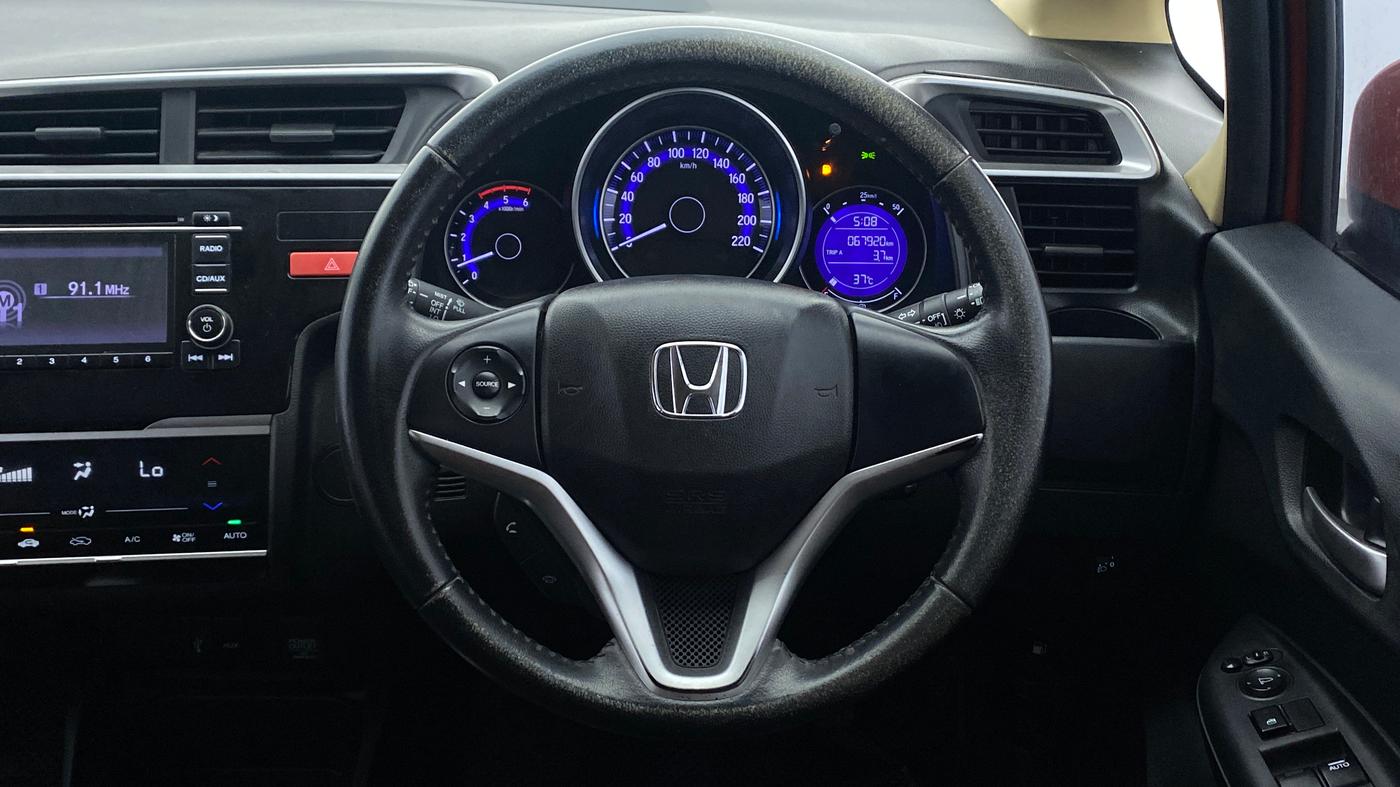 2015 Honda Jazz 1.5 V I DTEC, Diesel, Manual, 67,842 km, Steering Wheel Close Up