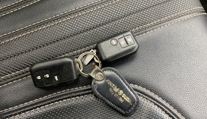 2017 Maruti Dzire ZXI AMT, Petrol, Automatic, 22,254 km, Key Close Up