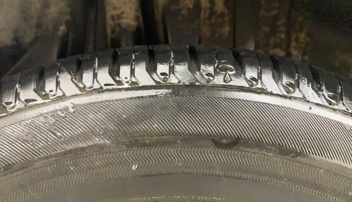 2017 Maruti Dzire ZXI AMT, Petrol, Automatic, 22,254 km, Right Rear Tyre Tread