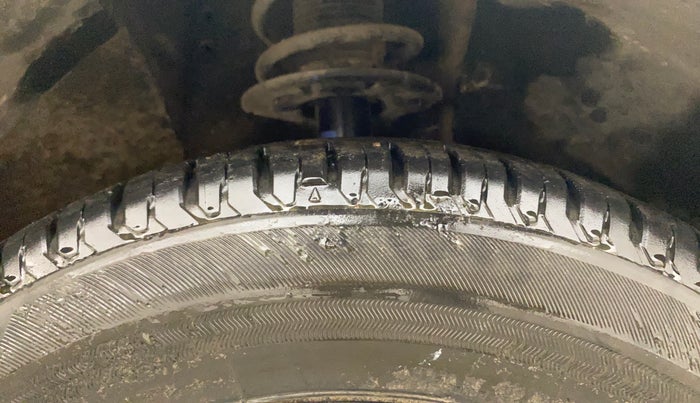 2017 Maruti Dzire ZXI AMT, Petrol, Automatic, 22,254 km, Right Front Tyre Tread