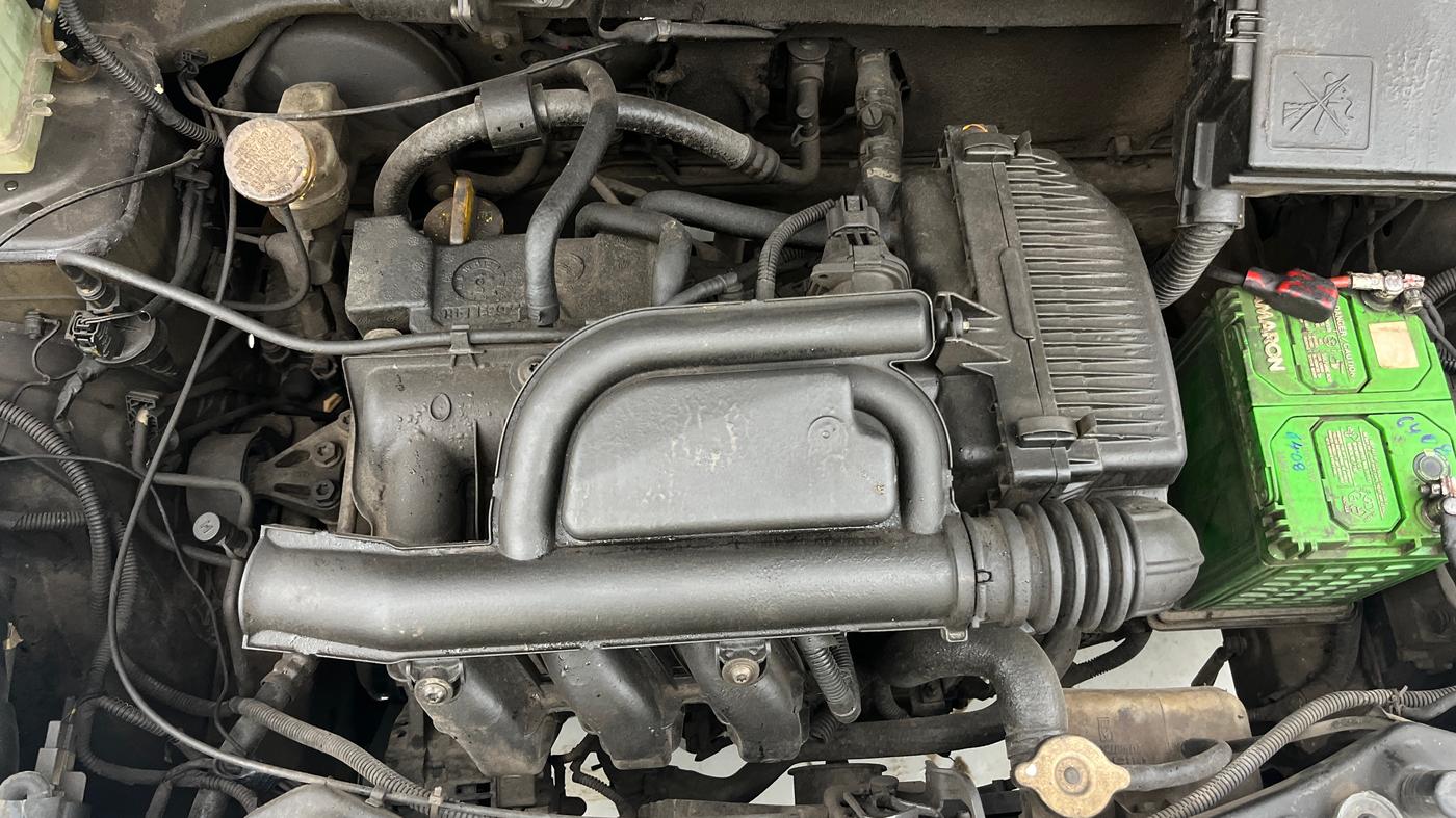 2018 Renault Kwid RXT 1.0 AMT, Petrol, Automatic, 63,651 km, Engine View