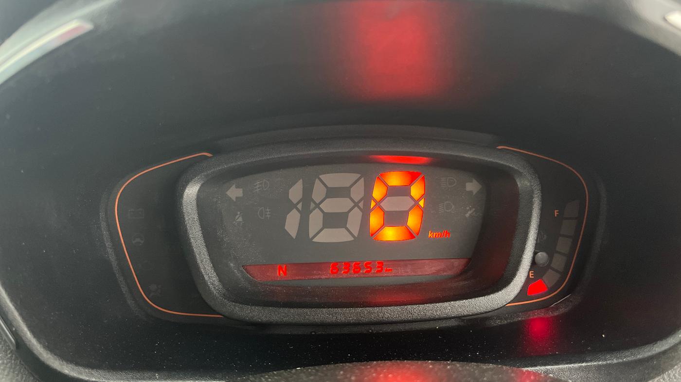 2018 Renault Kwid RXT 1.0 AMT, Petrol, Automatic, 63,651 km, Odometer Image