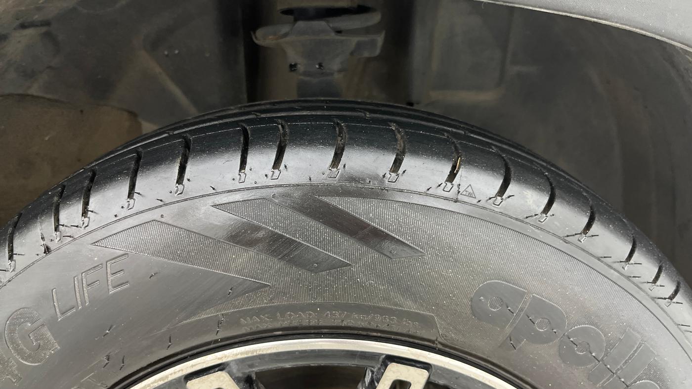 2018 Renault Kwid RXT 1.0 AMT, Petrol, Automatic, 63,651 km, Right Front Tyre Tread