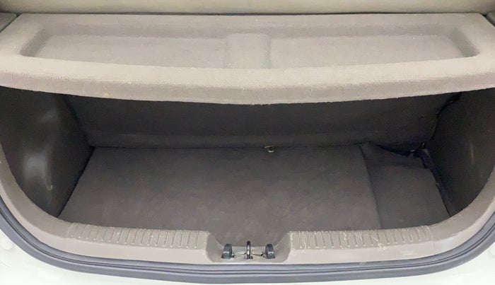 2012 Hyundai i10 MAGNA 1.1, Petrol, Manual, 57,481 km, Boot Inside