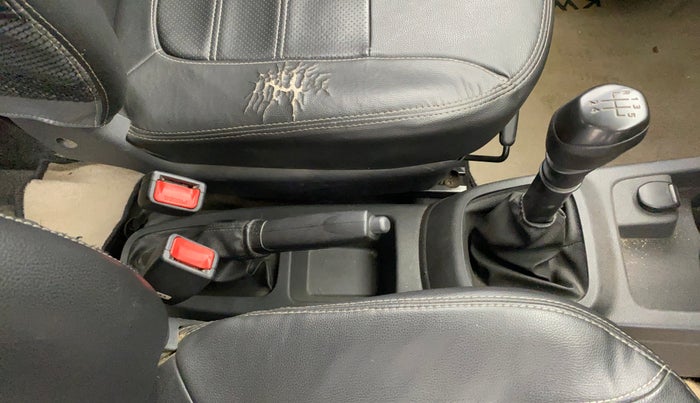 2016 Renault Kwid RXT 0.8, Petrol, Manual, 76,524 km, Gear Lever