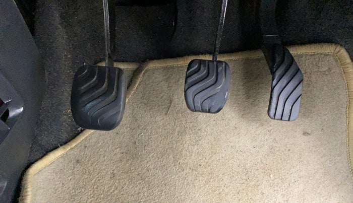 2016 Renault Kwid RXT 0.8, Petrol, Manual, 76,524 km, Pedals