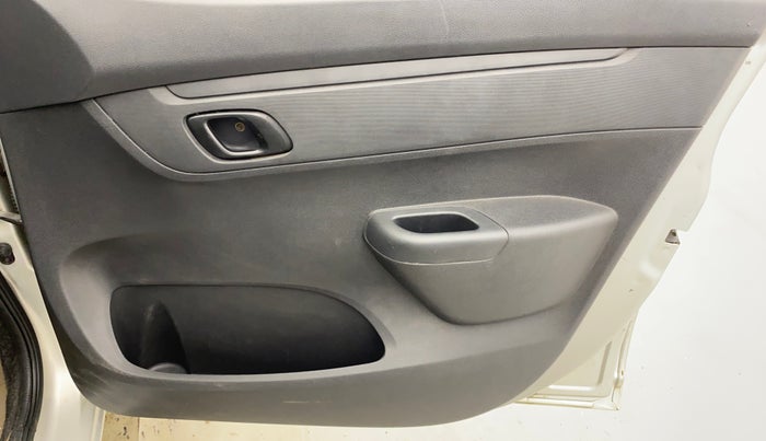 2016 Renault Kwid RXT 0.8, Petrol, Manual, 76,524 km, Driver Side Door Panels Control