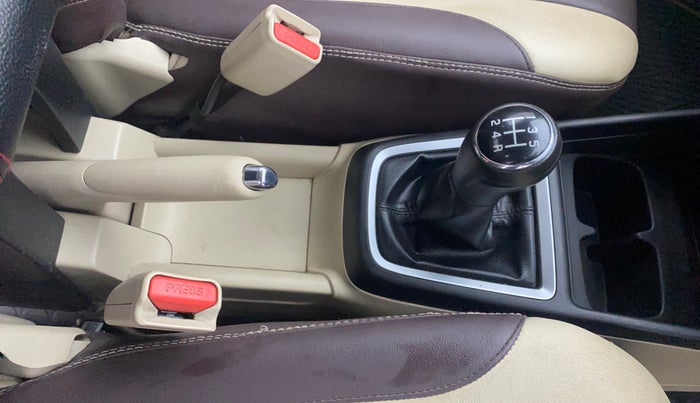 2021 Maruti Dzire ZXI, Petrol, Manual, 74,910 km, Gear Lever