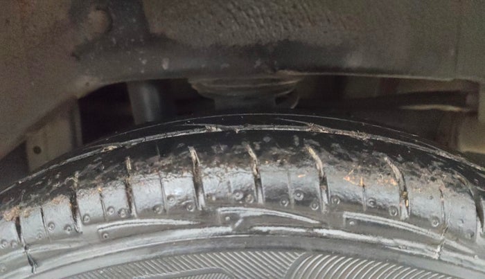 2014 Maruti Alto 800 LXI, Petrol, Manual, 1,19,864 km, Left Rear Tyre Tread