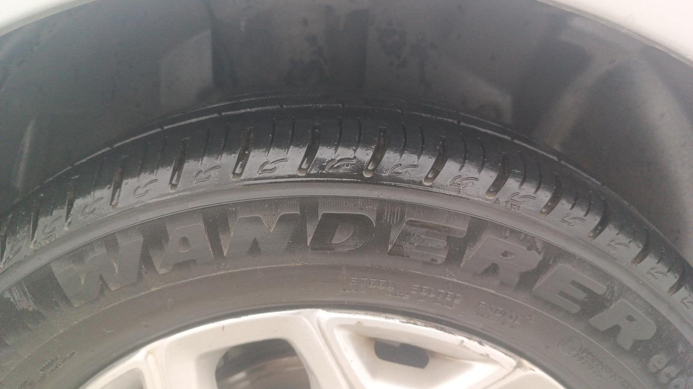 2014 Ford Ecosport TITANIUM 1.5L DIESEL, Diesel, Manual, 90,203 km, Right Front Tyre Tread