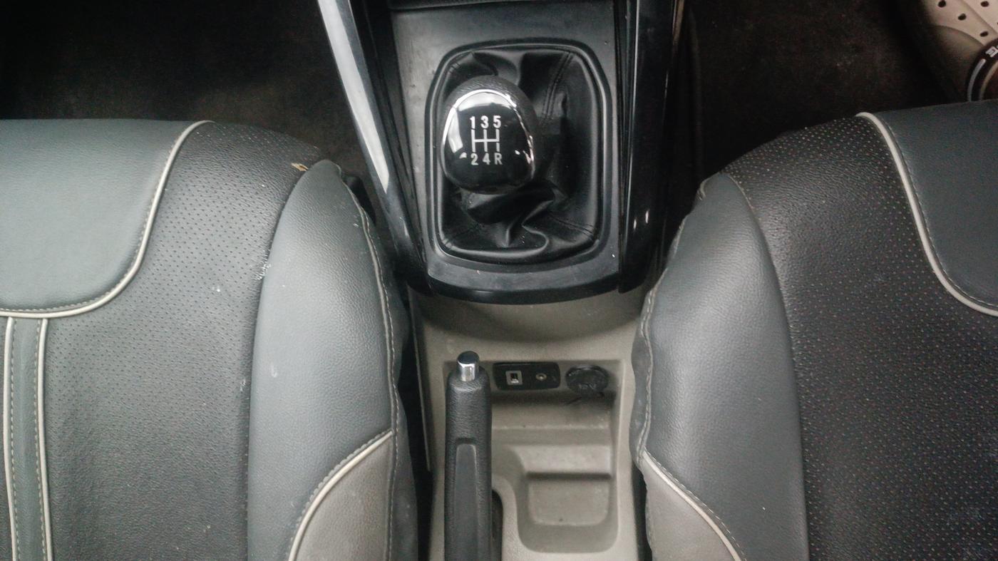 2014 Ford Ecosport TITANIUM 1.5L DIESEL, Diesel, Manual, 90,203 km, Gear Lever