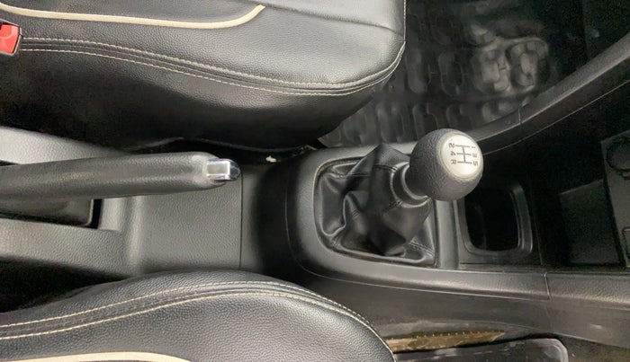 2015 Maruti Swift VXI, Petrol, Manual, 68,112 km, Gear Lever