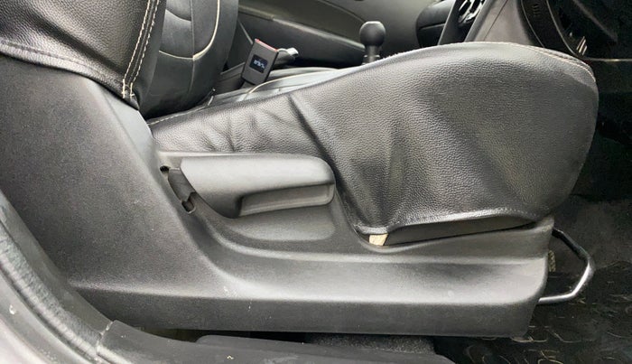 2015 Maruti Swift VXI, Petrol, Manual, 68,112 km, Driver Side Adjustment Panel