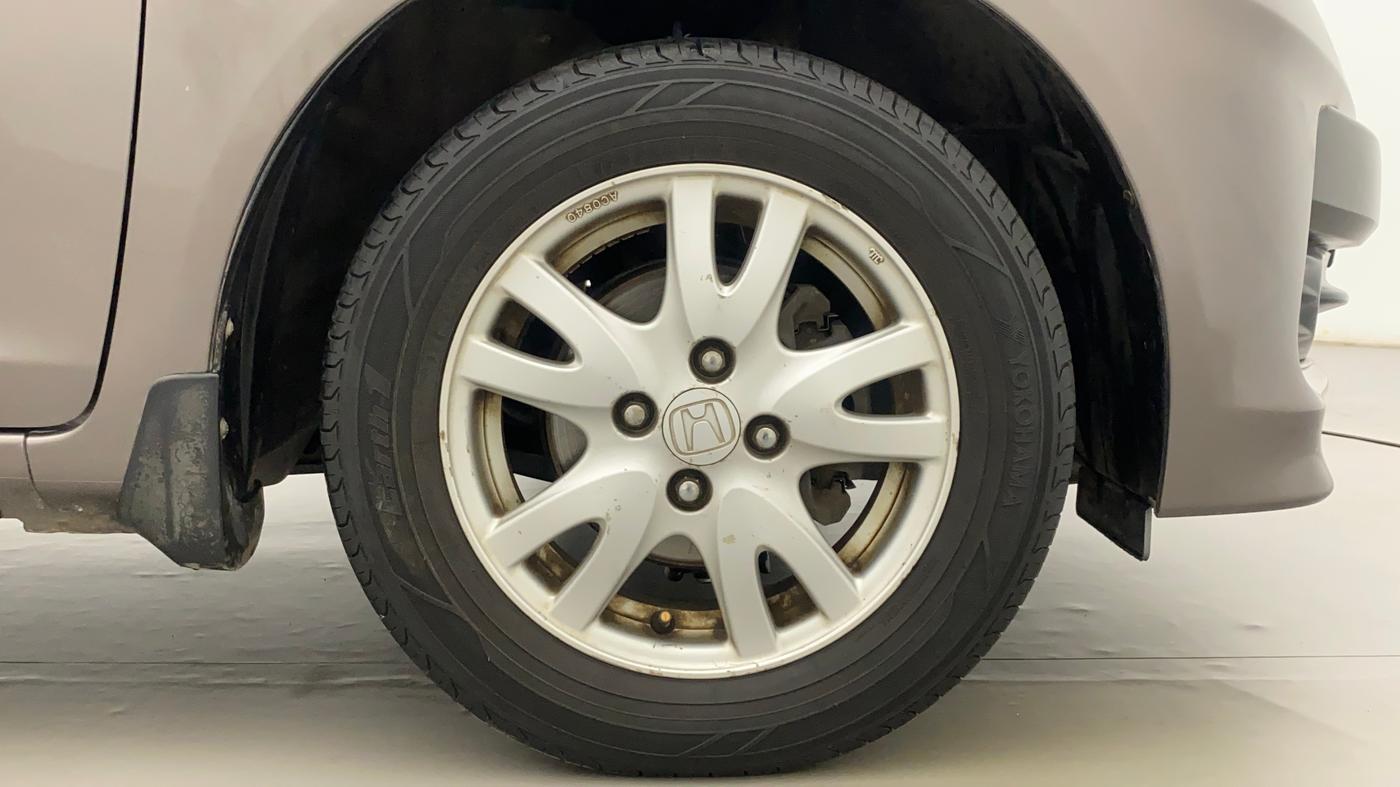 2013 Honda Brio VX MT, Petrol, Manual, 50 km, Right Front Wheel