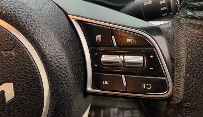 2023 KIA CARENS PRESTIGE PLUS 1.4 PETROL 7 STR, Petrol, Manual, 26,327 km, Adaptive Cruise Control