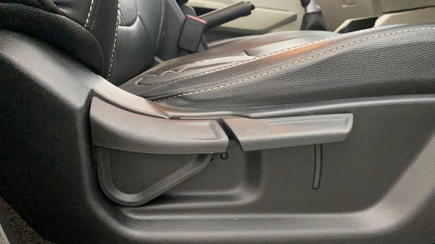 2023 KIA CARENS PRESTIGE PLUS 1.4 PETROL 7 STR, Petrol, Manual, 26,327 km, Driver Side Adjustment Panel