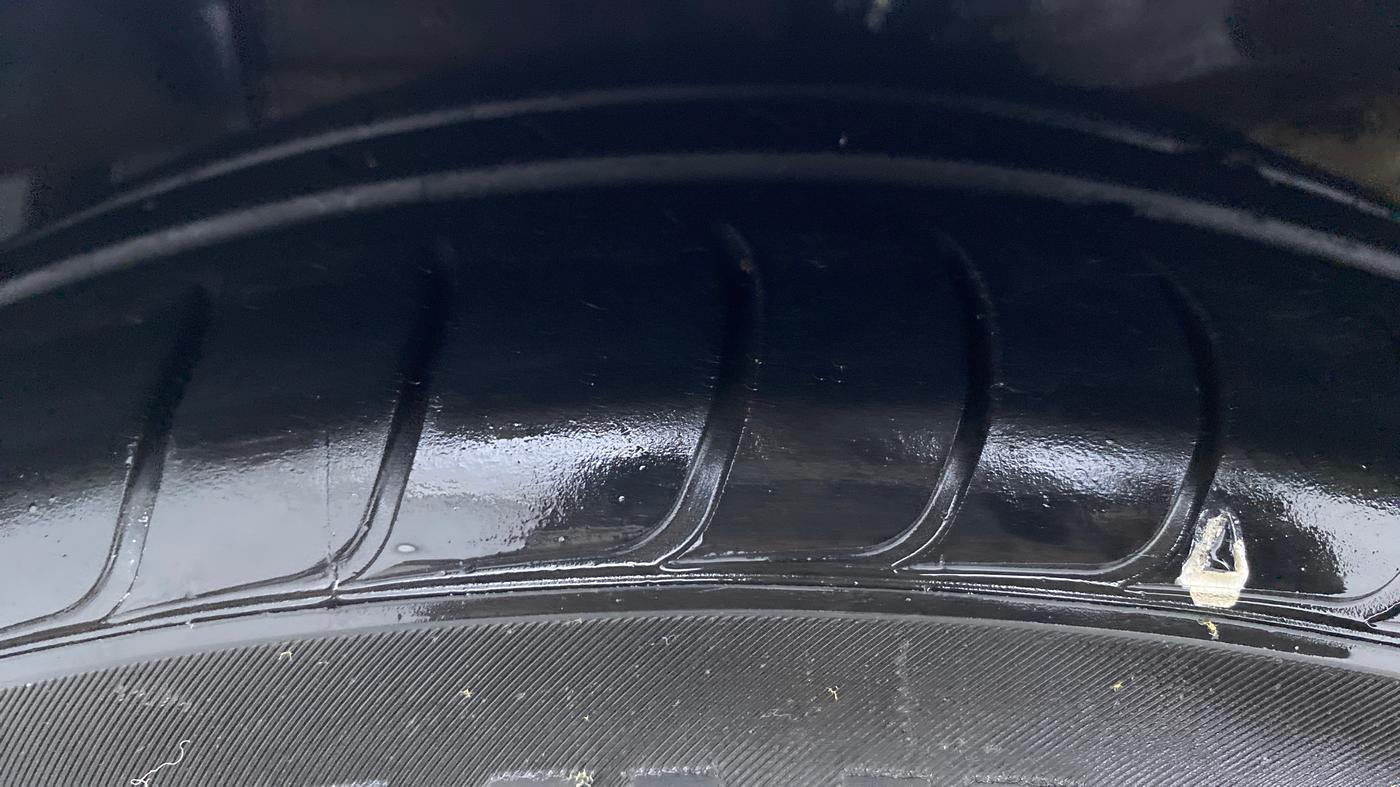 2015 Maruti Ciaz ZDI, Diesel, Manual, 45,115 km, Left Front Tyre Tread