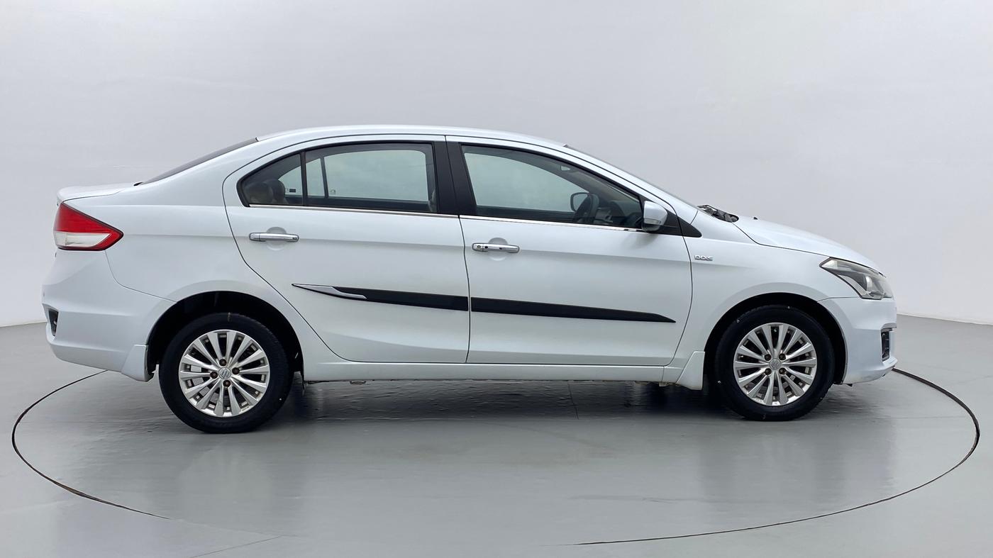 2015 Maruti Ciaz ZDI, Diesel, Manual, 45,115 km, Right Side View