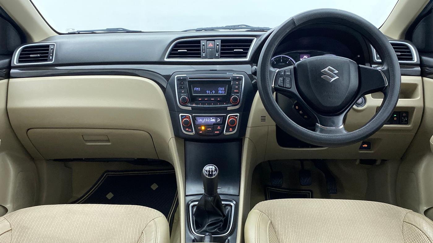 2015 Maruti Ciaz ZDI, Diesel, Manual, 45,115 km, Dashboard