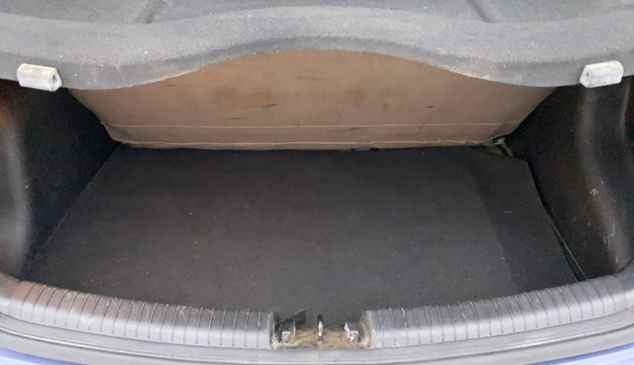 2016 Hyundai Grand i10 ASTA (O) 1.2 KAPPA VTVT, Petrol, Manual, 41,300 km, Boot Inside