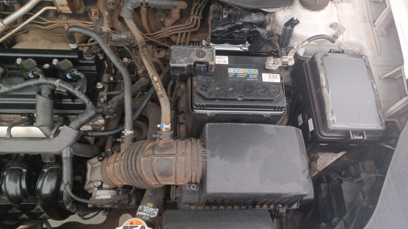 2022 Hyundai VENUE S+ 1.2, Petrol, Manual, 34,153 km, Engine View - Left