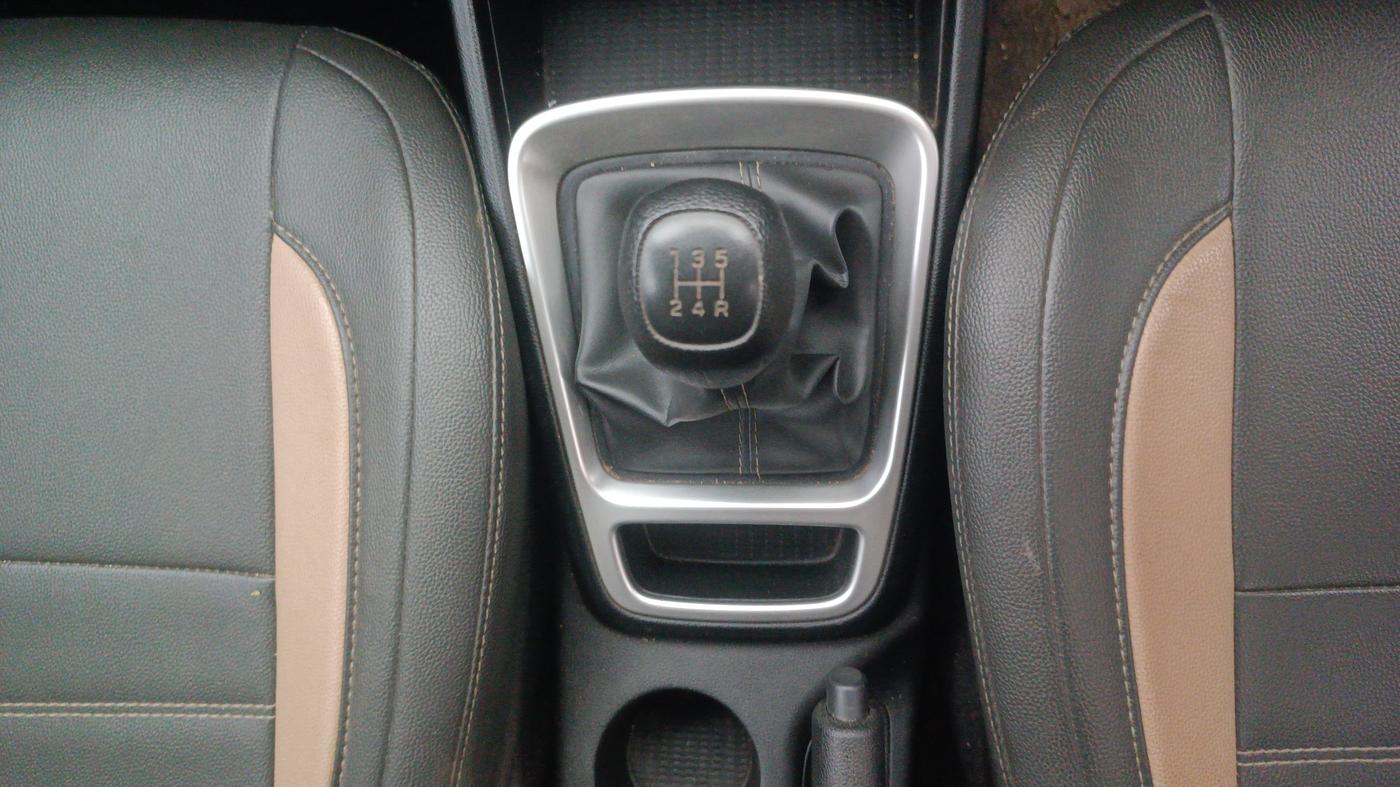 2022 Hyundai VENUE S+ 1.2, Petrol, Manual, 34,153 km, Gear Lever