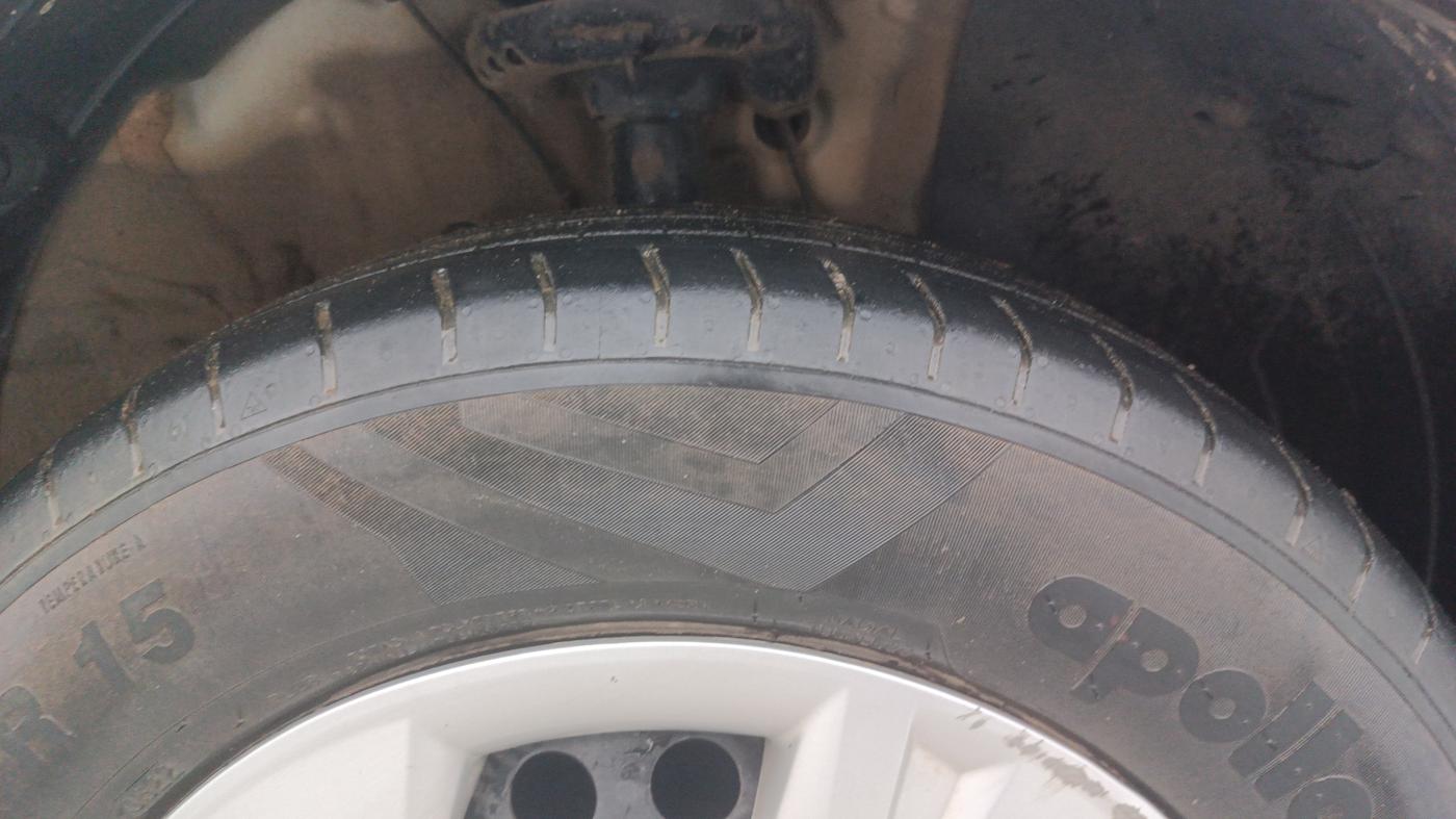 2022 Hyundai VENUE S+ 1.2, Petrol, Manual, 34,153 km, Right Front Tyre Tread
