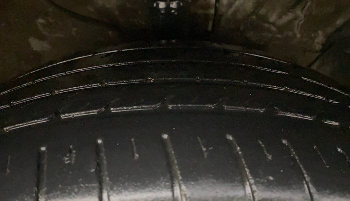 2016 Hyundai Creta E PLUS 1.6 PETROL, Petrol, Manual, 39,971 km, Right Front Tyre Tread