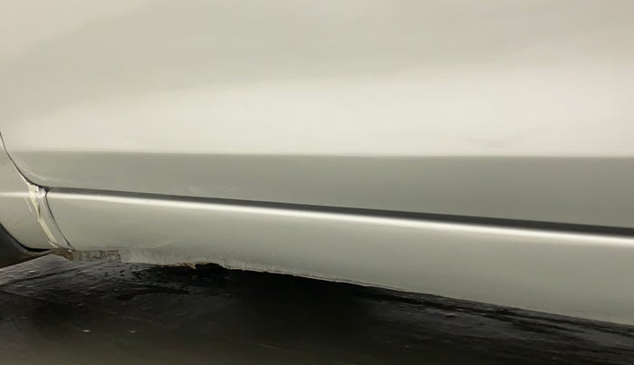 2016 Maruti Ciaz VXI+, Petrol, Manual, 53,544 km, Left running board - Slightly dented